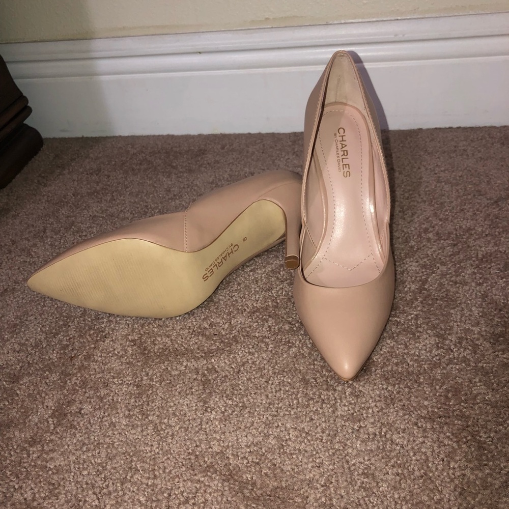 Charles David size 8 nude pump never worn - Picture 4 of 4